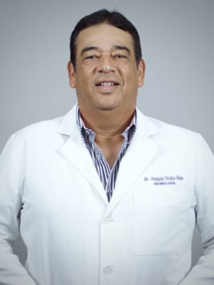 Dr. Martín Carballo Cruz